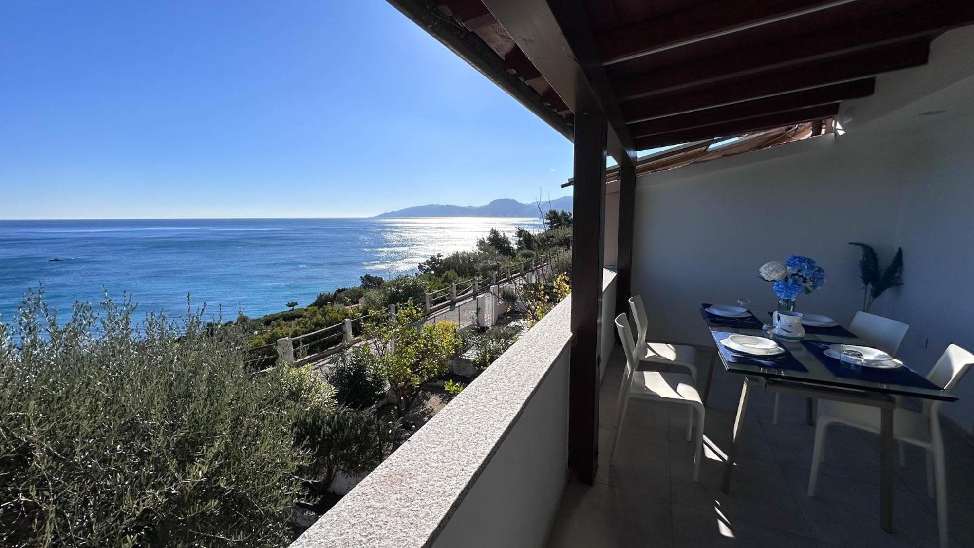 Mama House Con Vista Mare Apartment Cala Gonone Exterior photo