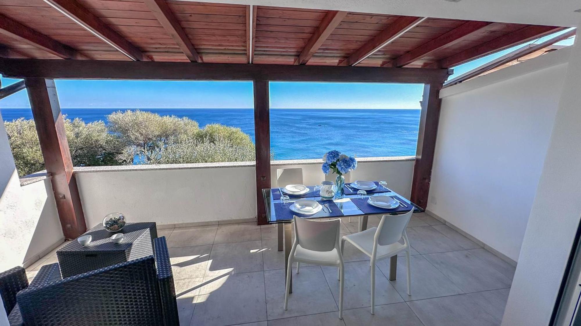Mama House Con Vista Mare Apartment Cala Gonone Exterior photo