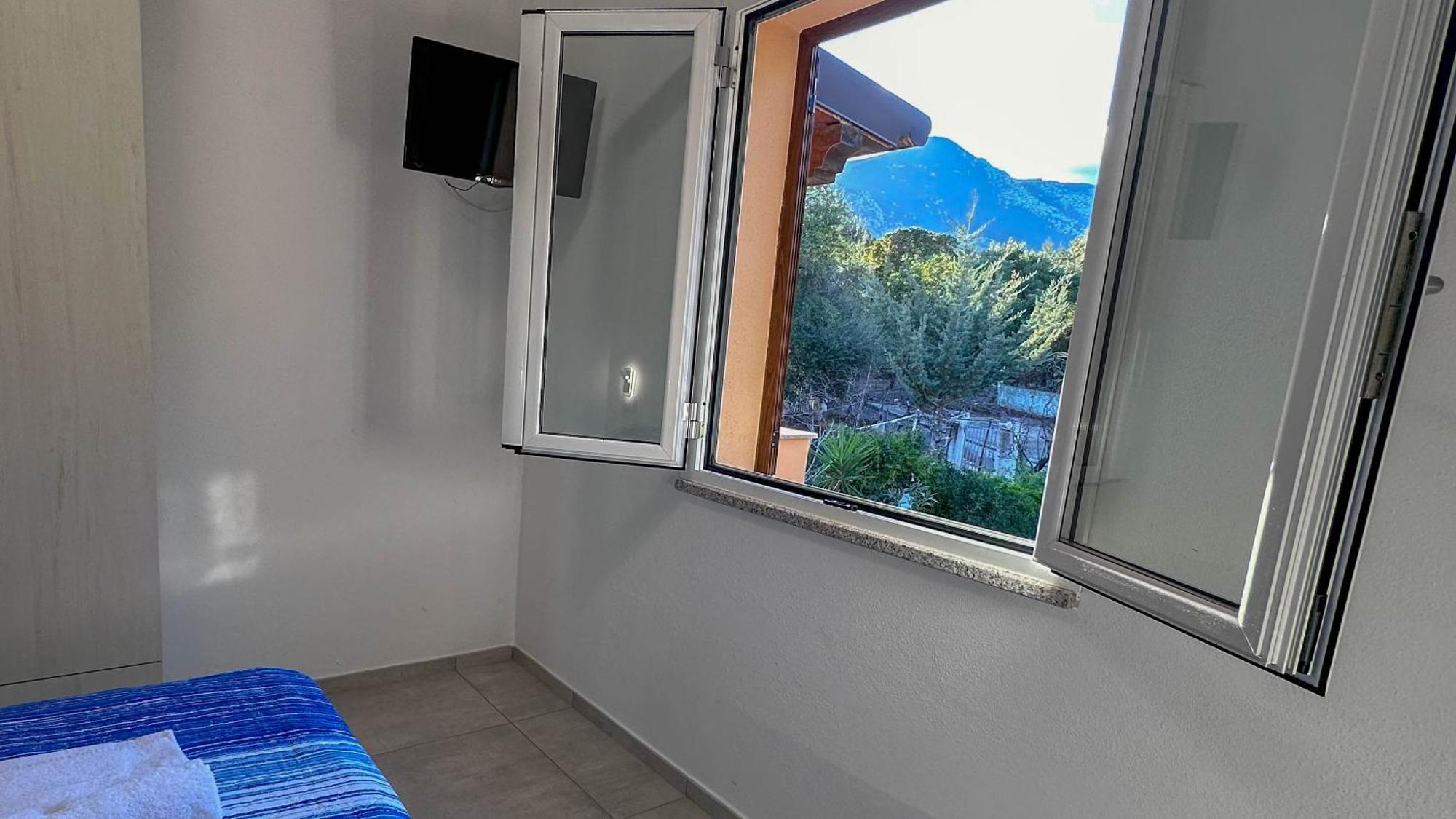 Mama House Con Vista Mare Apartment Cala Gonone Exterior photo